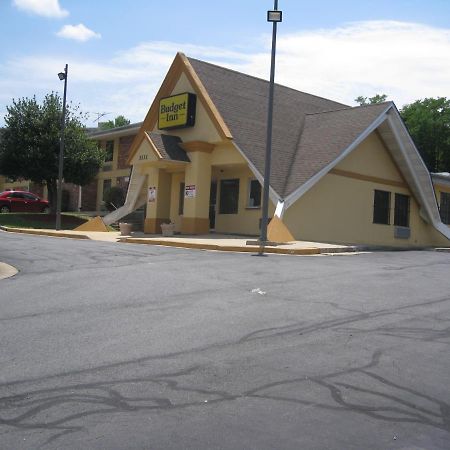 Budget Inn Темпъл Хилс Екстериор снимка