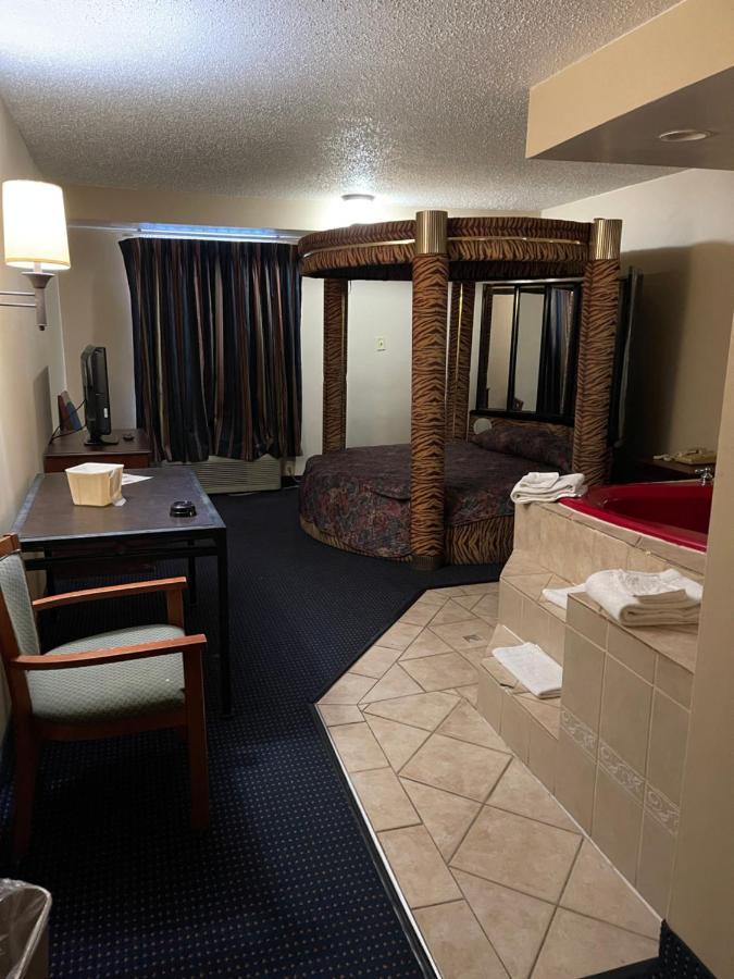 Budget Inn Темпъл Хилс Екстериор снимка