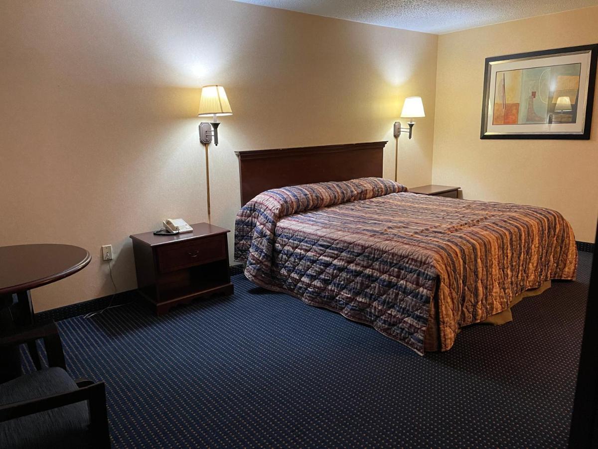 Budget Inn Темпъл Хилс Екстериор снимка